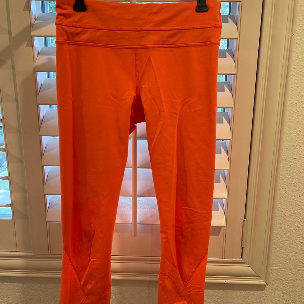Lululemon cropped leggings
